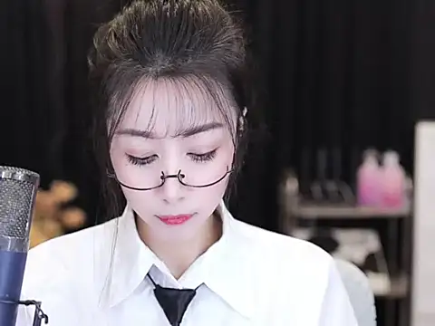 Nuyoah-77 online show from September 23, 4:03 pm