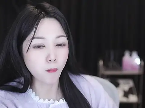 Nuyoah-77 online show from February 15, 12:59 pm