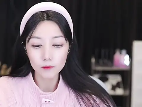 Nuyoah-77 online show from December 4, 1:32 pm