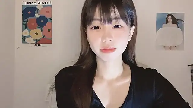 -Hottie online show from December 5, 4:05 pm