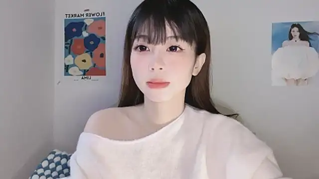 -Hottie online show from January 6, 4:00 pm