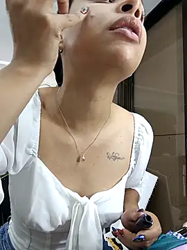 Snapshot of LadyAvalon chatting on November 10, 6:13 pm LadyAvalon online show from November 10, 6:13 pm