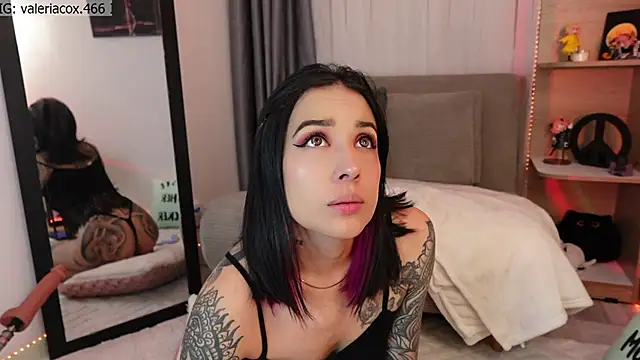 ValeriaCox online show from March 6, 3:40 pm