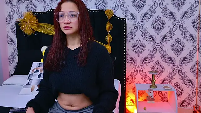 SaaraBrown online show from December 1, 12:17 pm