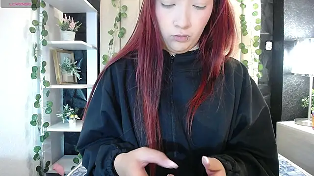 Snapshot of Mia_Rinn chatting on February 21, 1:55 pm Mia Rinn online show from February 21, 1:55 pm