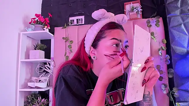 Mia Rinn online show from February 5, 1:18 pm