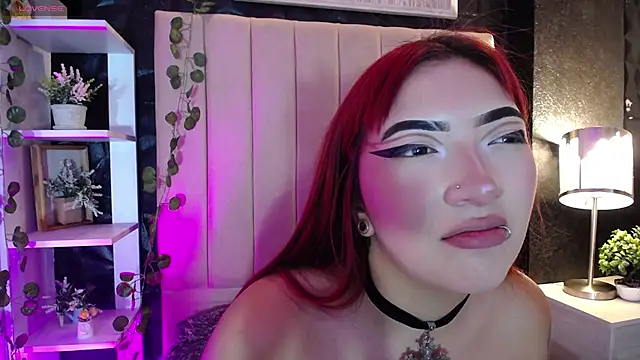 Snapshot of Mia_Rinn chatting on February 18, 4:47 pm Mia Rinn online show from February 18, 4:47 pm