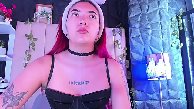 Mia Rinn online show from February 11, 12:27 pm