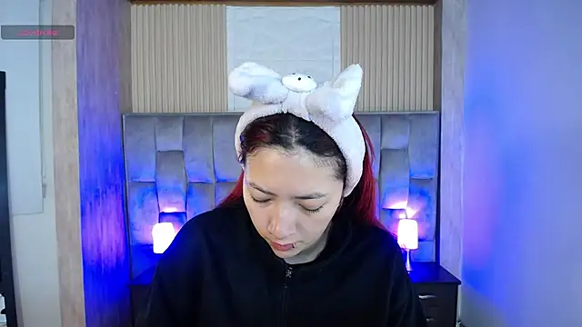 Snapshot of Mia_Rinn chatting on October 10, 1:23 pm Mia Rinn online show from October 10, 1:23 pm