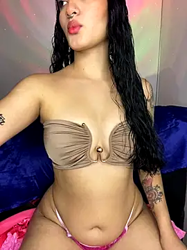 Snapshot of charlotte_9999 chatting on October 22, 7:02 pm charlotte 9999 online show from October 22, 7:02 pm