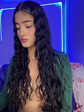 Snapshot of charlotte_9999 chatting on December 13, 8:04 pm charlotte 9999 online show from December 13, 8:04 pm