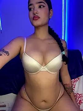 Snapshot of charlotte_9999 chatting on January 9, 6:15 pm charlotte 9999 online show from January 9, 6:15 pm