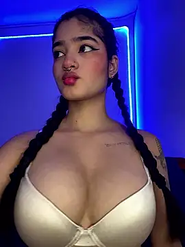 Snapshot of charlotte_9999 chatting on January 16, 6:45 pm charlotte 9999 online show from January 16, 6:45 pm