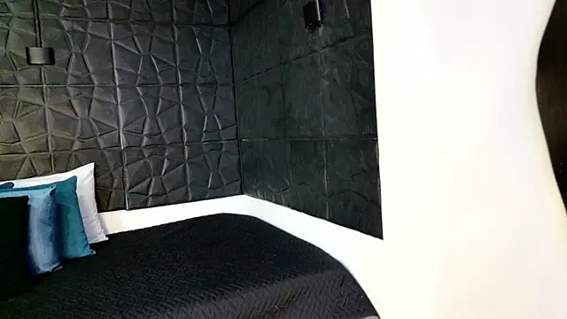 Snapshot of graceymilf666 chatting on February 10, 12:04 pm graceymilf666 online show from February 10, 12:04 pm