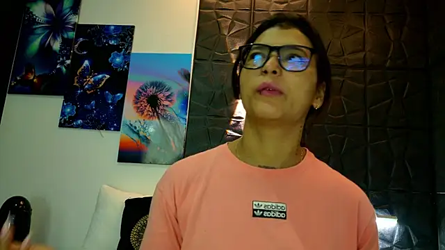 Snapshot of graceymilf666 chatting on December 21, 12:07 pm graceymilf666 online show from December 21, 12:07 pm