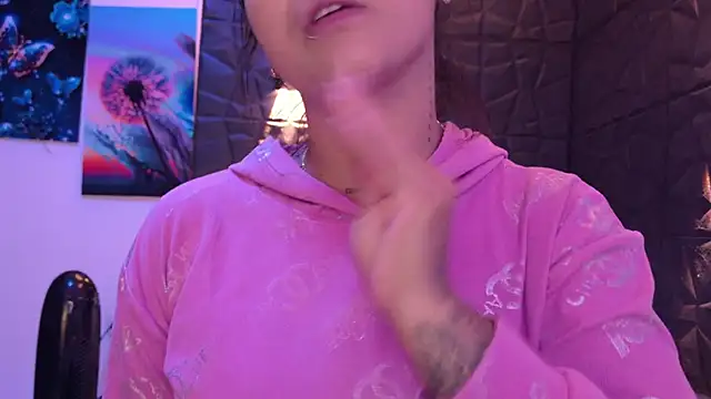 graceymilf666 online show from October 28, 11:42 am