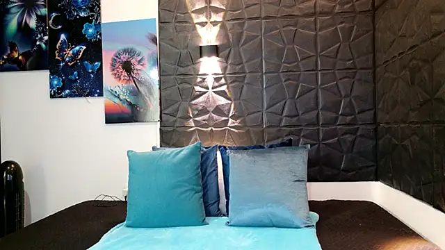 Snapshot of graceymilf666 chatting on February 13, 12:05 pm graceymilf666 online show from February 13, 12:05 pm