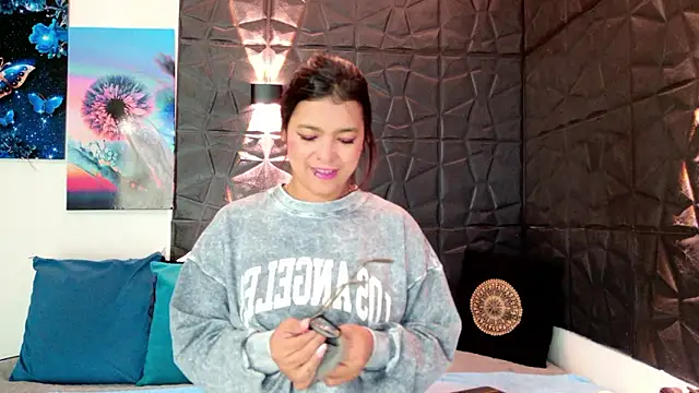 Snapshot of graceymilf666 chatting on February 1, 12:03 pm graceymilf666 online show from February 1, 12:03 pm