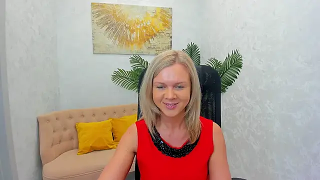 Snapshot of AgathaKlouin chatting on March 6, 7:43 pm AgathaKlouin online show from March 6, 7:43 pm