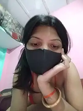 Snapshot of Hotty-Divya chatting on May 19, 2:29 am Hotty-Divya online show from May 19, 2:29 am
