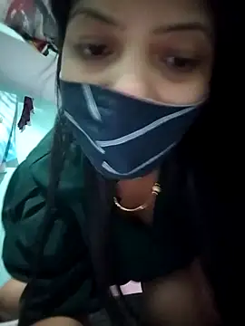 Snapshot of Hotty-Divya chatting on April 2, 2:57 pm Hotty-Divya online show from April 2, 2:57 pm