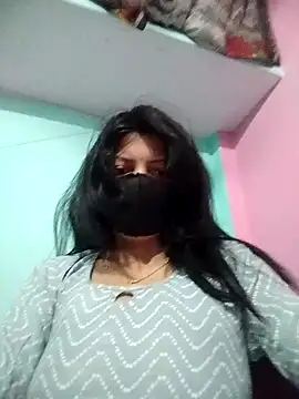 Snapshot of Hotty-Divya chatting on April 23, 7:37 am Hotty-Divya online show from April 23, 7:37 am