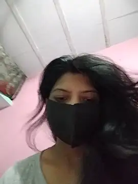 Snapshot of Hotty-Divya chatting on June 17, 3:39 am Hotty-Divya online show from June 17, 3:39 am