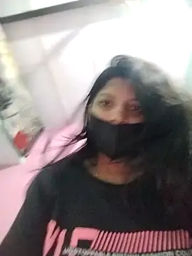 Snapshot of Hotty-Divya chatting on April 22, 2:35 pm Hotty-Divya online show from April 22, 2:35 pm