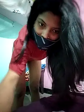 Hotty-Divya online show from November 9, 9:35 am