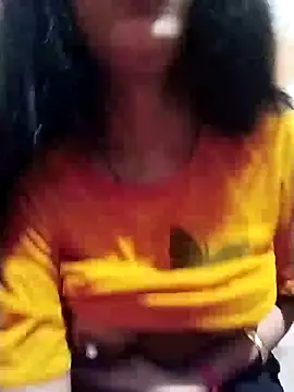 Snapshot of Hotty-Divya chatting on January 9, 2:11 am Hotty-Divya online show from January 9, 2:11 am
