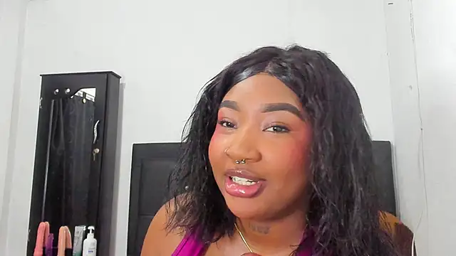 Snapshot of Natassha_brown1 chatting on September 16, 12:22 am Natassha brown1 online show from September 16, 12:22 am