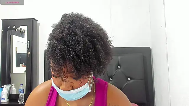 Snapshot of Natassha_brown1 chatting on October 3, 2:04 am Natassha brown1 online show from October 3, 2:04 am