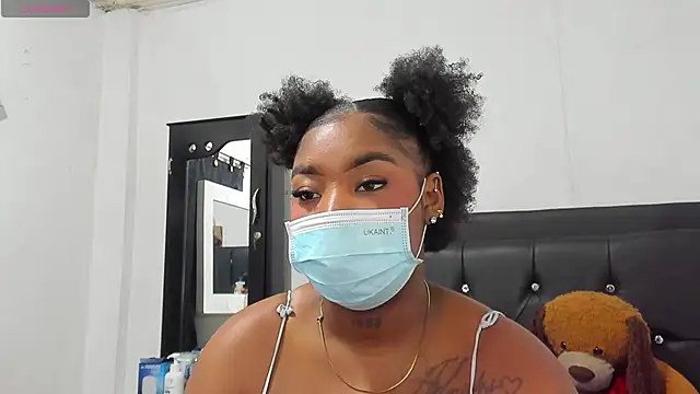 Snapshot of Natassha_brown1 chatting on October 3, 10:44 pm Natassha brown1 online show from October 3, 10:44 pm
