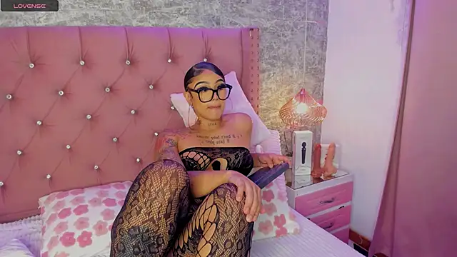 Mia Jansen online show from December 4, 9:25 pm