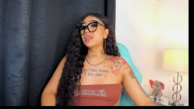 Mia Jansen online show from March 18, 12:40 am