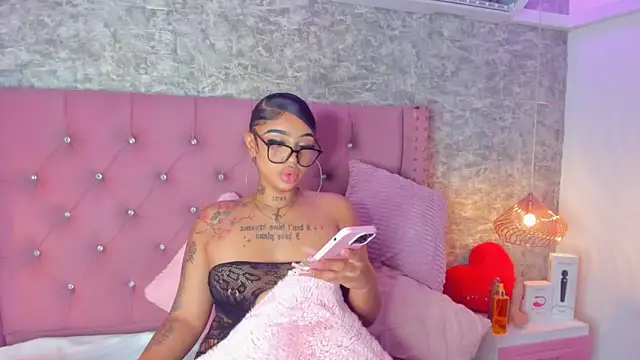 Mia Jansen online show from February 6, 2:13 pm