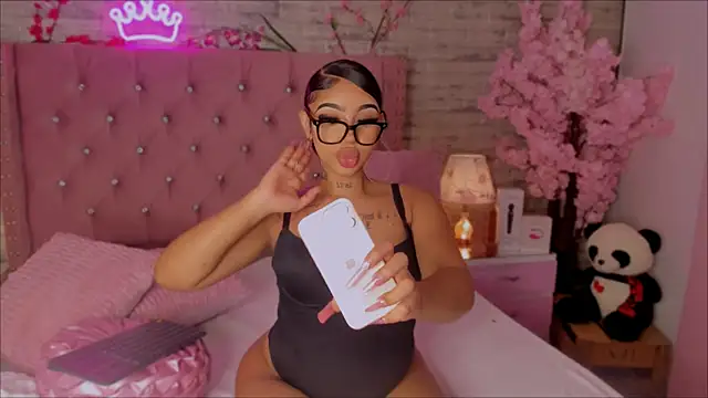 Mia Jansen online show from September 28, 1:29 pm