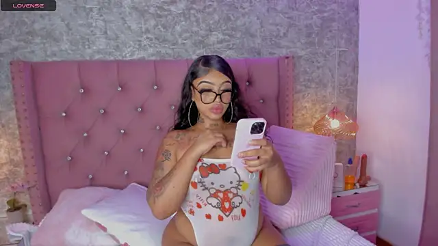 Mia Jansen online show from January 6, 1:15 pm