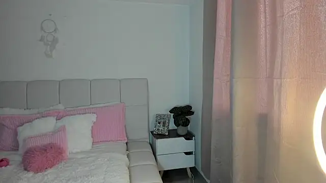 Ori valentina online show from March 16, 8:55 pm