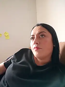 Lesly 10- online show from March 26, 7:45 pm