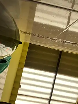 Lesly 10- online show from March 19, 8:31 pm