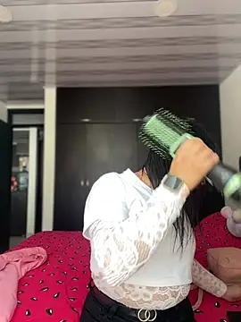 Lesly 10- online show from January 10, 6:47 pm