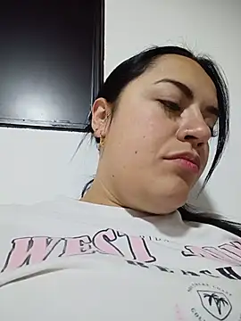 Lesly 10- online show from July 4, 4:11 pm
