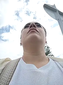 Lesly 10- online show from November 17, 5:50 pm