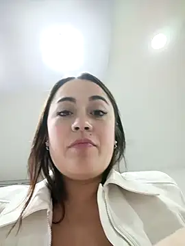 Lesly 10- online show from November 20, 6:30 pm