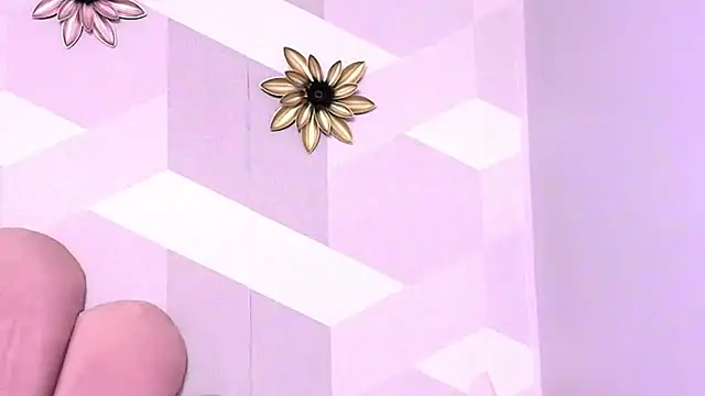 KylieMonnett online show from March 19, 9:20 am