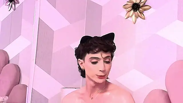 KylieMonnett online show from December 18, 7:50 pm