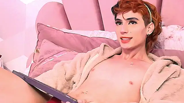 KylieMonnett online show from February 5, 9:10 pm