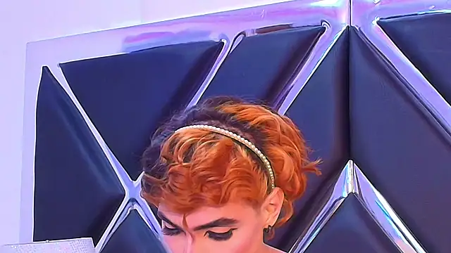 KylieMonnett online show from February 20, 6:26 am