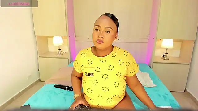 EmilyyStuart online show from December 23, 4:01 am